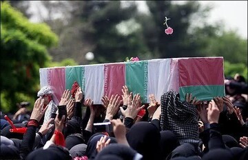 تشییع پیکر سه شهید تجاوز آمریکایی صهیونی در خرم‌آباد