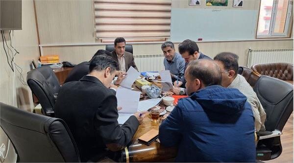 تایید بازنشستگی بیش از ۱۳۰۰ کارگر لرستانی در مشاغل سخت و زیان‌آور