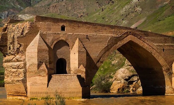 مدیرکل میراث فرهنگی لرستان: اعتبارات دولتی برای مرمت بناهای 