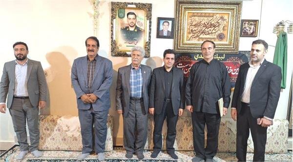 مدیرکل تعاون، کار و رفاه اجتماعی لرستان: تکریم خانواده‌های شهدا، وظیفه‌ای ملی و اخلاقی است