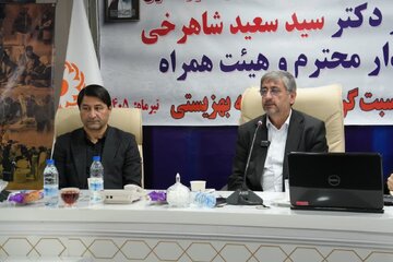 استاندار: نصب پنل‌های خورشیدی در دستگاه‌های اجرایی لرستان شتاب گرفت