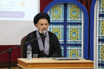 نماینده ولی‌فقیه در لرستان: آینده ایران در کلاس‌های درس ساخته می‌شود
