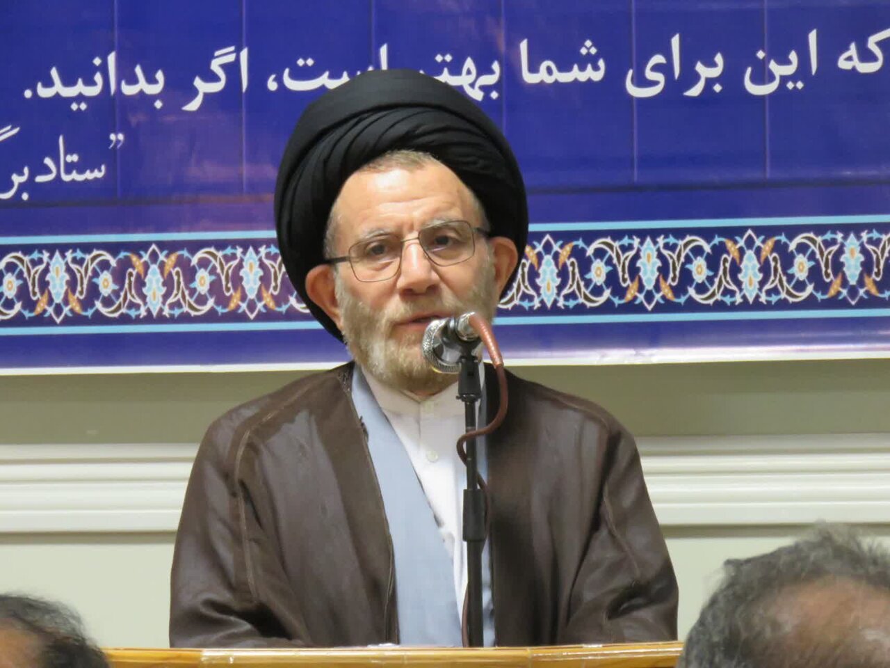 نماینده ولی‌فقیه در لرستان: خدمتگزاری به مردم و توجه به فرهنگ مسیر تحول بروجرد است