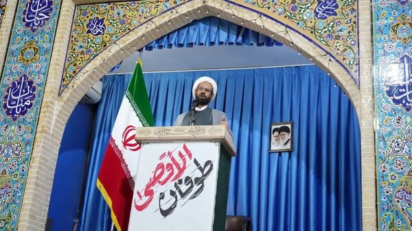 امام‌جمعه خرم‌آباد: خروج آمریکا از عراق ثمره مقاومت و خون شهدای مقاومت است