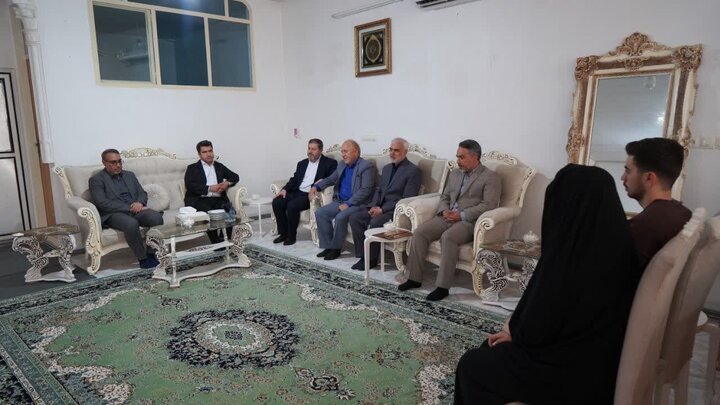 رئیس‌کل دادگستری لرستان: خانواده شهدا، کانون ارزش‌ها و چراغ راه نظام هستند