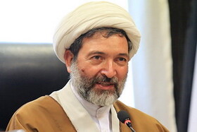 طلاب و روحانیون شاخصه های انقلابی را در خود بپرورانند