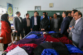 احداث کارگاه خیاطی در کلاس درس مدرسه پریدخت حقیقی پس از بازسازی مدرسه 