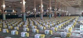 مرحله سوم توزیع بسته‌های معیشتی کمک مومنانه در ساوه آغاز شد