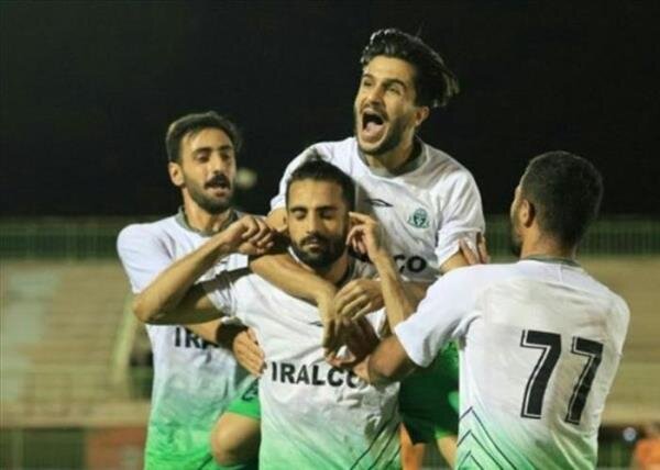 ادامه جشن و پایکوبی لیگ برتری اراکی ها تا پاسی از شب