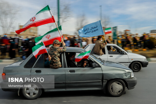 آغاز راهپیمایی خودرویی 22 بهمن در استان مرکزی