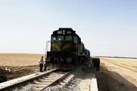 برخورد مرگبار قطار با خودرو در نورآباد شازند