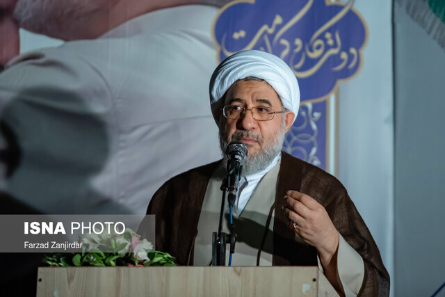 خواهان تعامل عزت آفرین با کشورهای دنیا هستیم
