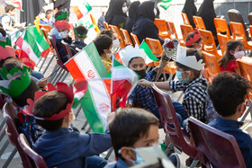 مراسم جشن شکوفه‌ها در دبستان دین و دانش اراک