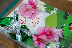 مراسم جشن شکوفه‌ها در دبستان دین و دانش اراک