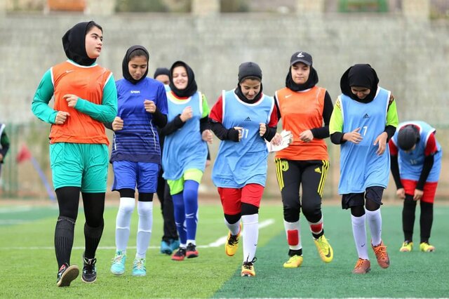 طرح استعدادیابی فوتبال دختران در اراک برگزار شد