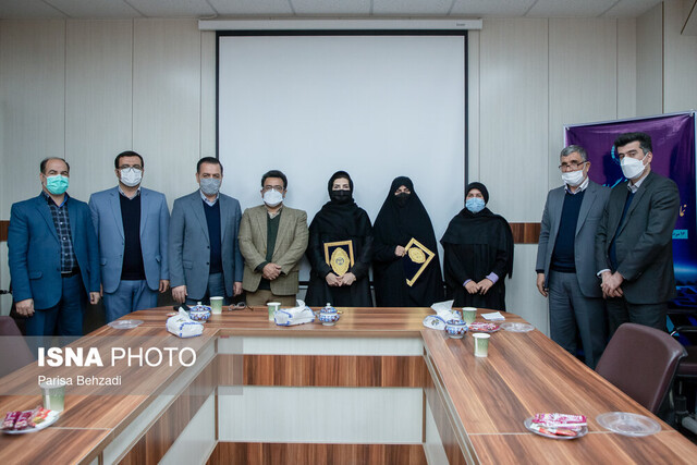 دیدار صاحبان ایدههای فناورانه مرکز منش جهاددانشگاهی استان مرکزی با معاون اقتصادی استاندار