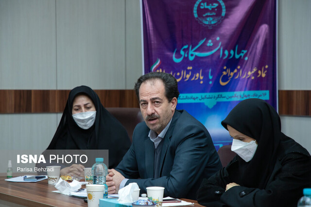 پیگیری راهاندازی اولین کشتارگاه صنعتی در اراک/انباشت بالای دام در دامداریها مشکلساز است