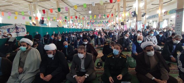 امام جمعه ساوه: شعارهای اصلی انقلاب پس از ۴۳ سال همچنان زنده است