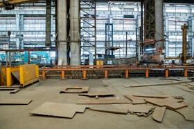 مدیرعامل شرکت آذرآب در سال گذشته گفته بود که سال ۹۶ فریبرز پرنا با دلار سه هزار تومان، معادل ۱۵۰ میلیارد تومان سرمایه شرکت را برده است و امروز ما با مشکل نقدینگی مواجه هستیم. اگر این پول که در واقع پول خود شرکت است بازگردد بسیاری از مشکلات حل میشود.