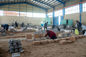 یکی از دامداریهایی که مسیر شغلیش را عوض کرده ۲۰ سال در این صنعت سابقه دارد اما بخاطر مشکلات به وجود آمده مجبور شده است دامداری را جمع کند و یک کارگاه ریختهگری با ۳۵ کارگر تاسیس کند.