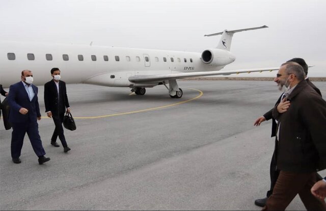 وزیر راه و شهرسازی وارد اراک شد