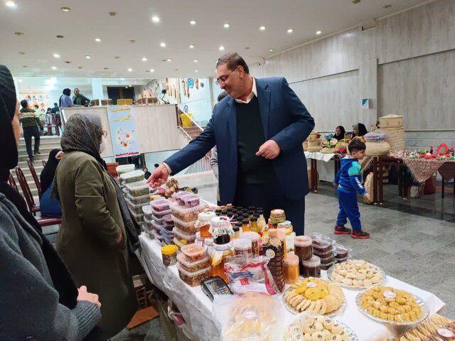 افتتاح نمایشگاه صنایع دستی در شهرستان محلات