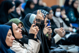 نشست پرسش و پاسخ دانشجویی با حضور وزیر فرهنگ و ارشاد اسلامی در اراک