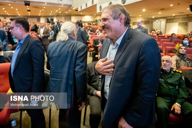 یک شب و ۲۰۰۰ ستاره