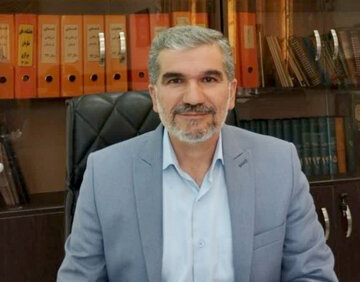 رئیس دانشگاه آزاد اسلامی ساوه: رهبر شهید، پیشرفت علمی را زیربنای اقتدار ملی می‌دانست