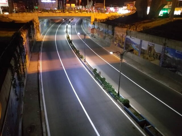 تداوم عملیات خط کشی معابر اصلی شهری در ساری