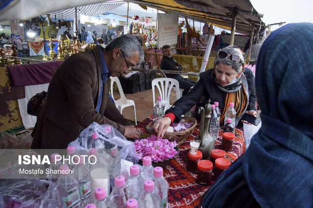 پنجمین جشنواره گلمحمدی و گیاهان دارویی در دودانگه ساری