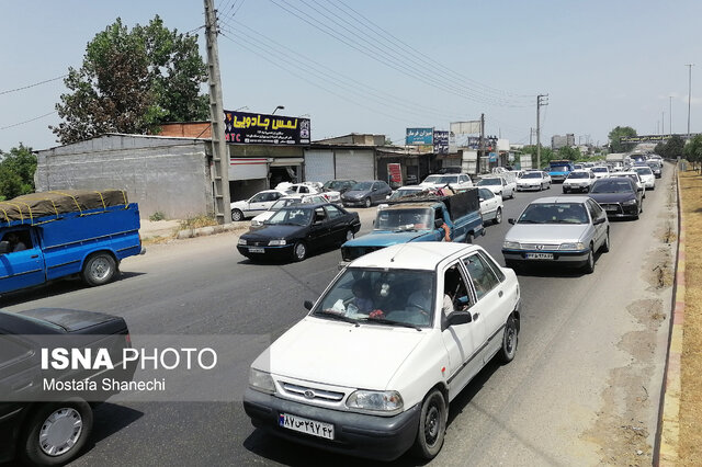 آسفالت بی‌موقع جاده دلیل ترافیک سنگین محور ساری به قائمشهر