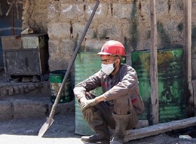 کارگران مهریز از امکانات اولیه رفاهی محروم هستند/اشتغال بیش از ۸۰۰۰ نفر در صنایع مهریز