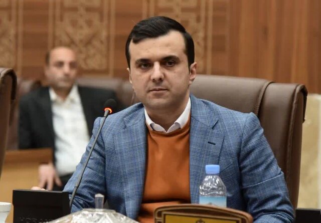 "محمدحسین قبادی" با ۹ رای به عنوان شهردار ساری انتخاب شد