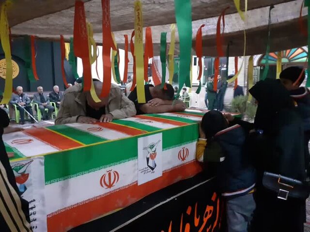 آملیها با پیکر یک شهید دفاع مقدس وداع کردند
