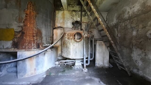 اینجا قطار یک شهر متحرک است