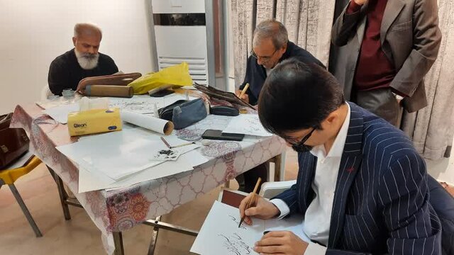 خوشنویسان ممتاز مازندرانی سورههای قرآن کریم را کتابت کردند خوشنویسان ممتاز مازندرانی سورههای قرآن کریم را کتابت کردند