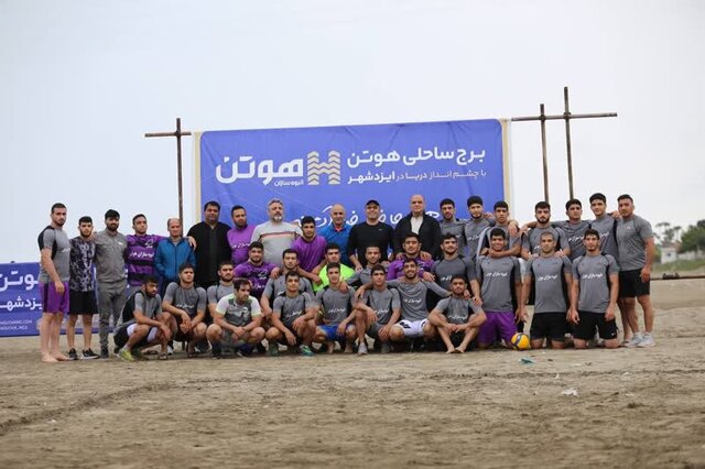 مدیرتیمهای ملی کشتی ایران: میزبانی انبوهسازان هوتن کمنظیر بود