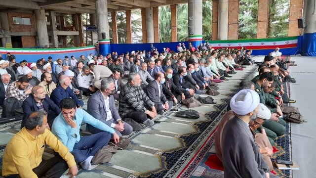 دشمن با شایعه سازی، تحریف و شبیه سازی به انقلاب ضربه میزند