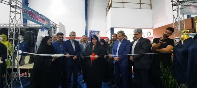 نخستین جشنواره فن بازار پوشاک مشاغل درآمل گشایش یافت نخستین جشنواره فن بازار پوشاک مشاغل درآمل گشایش یافت