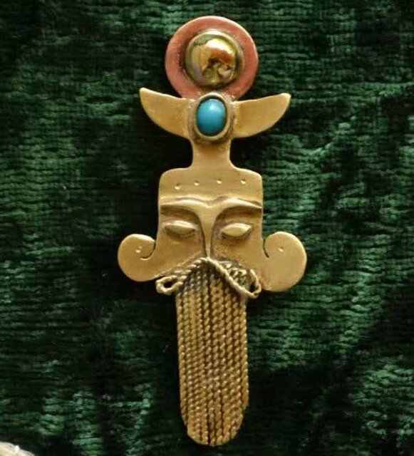 تصویرگر جهان قصههای ایرانی در زیورآلات مفهومی