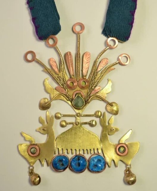 تصویرگر جهان قصههای ایرانی در زیورآلات مفهومی