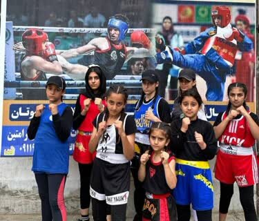 رزمیکاران محمودآبادی قهرمان تاپ کیک بوکسینگ کشور شدند