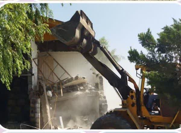 تخریب ۱۰هزار متر از مستحدثات غیرقانونی در حوزه قضایی دابودشت