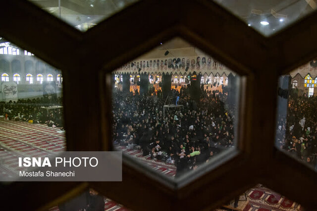 زمزمه لالایی رباب درگوش شیرخوارگان حسینی