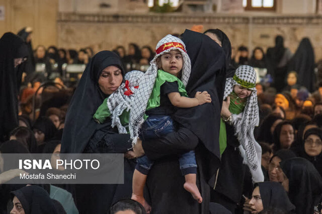 زمزمه لالایی رباب درگوش شیرخوارگان حسینی