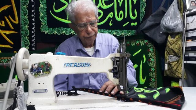 پرچمهایی که به عشق حسین و یارانش گلدوزی می شوند