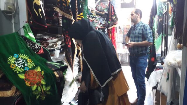 پرچمهایی که به عشق حسین و یارانش گلدوزی می شوند