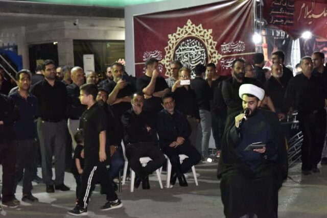 قرآن تنها متعلق به مسلمانان نبوده و پیروان همه ادیان به آن احترام میگذارند