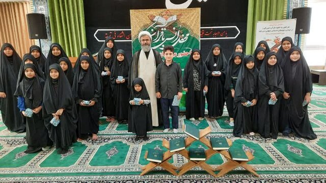 محفل انس با قرآن ویژه بانوان شهرستان آمل راهاندازی شد